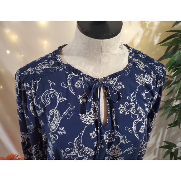Talbots Smocked Paisley Keyhole Tie Neck Blouse Top Womens Size L Blue Boho - Picture 5 of 10